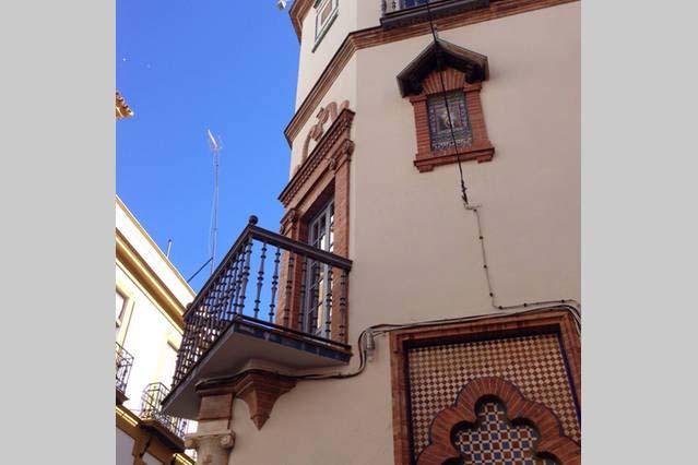 Holastays Arenal Apartments Seville Exterior photo
